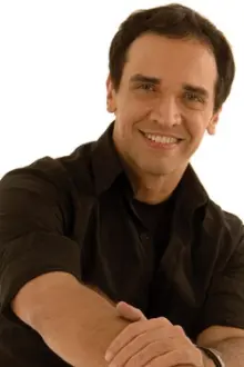 Marcelo Saback como: Fausto Maia