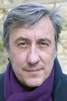 Andrew Graham-Dixon como: Himself - Presenter