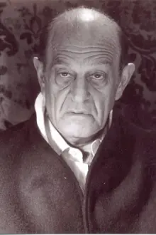 István Lénárt como: Henry