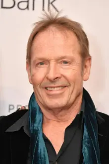 Simon Kirke como: 