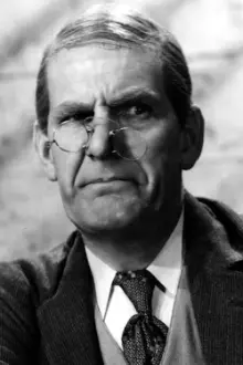 Will Hay como: Dr. Benjamin Twist