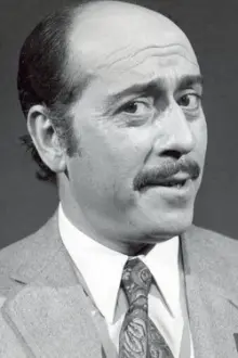 José Luis López Vázquez como: Acacio Rendueles Cañizo