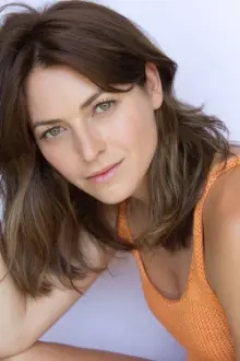 Amelia Morck como: Tara Cartier