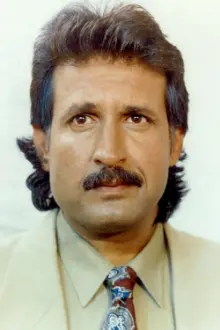 Kiran Kumar como: Yogi Shankar
