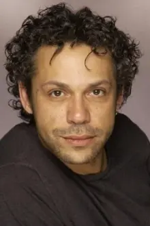 Kader Boukhanef como: Sélim Rey