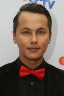 Andhika Pratama como: Elang