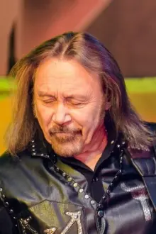 Ian Hill como: Self - Bass