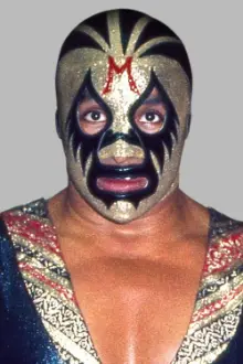 Aarón Rodríguez Arellano como: Mil Mascaras