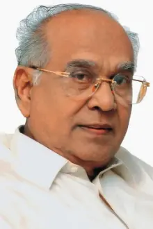 Nageshwara Rao Akkineni como: Chakravarthy