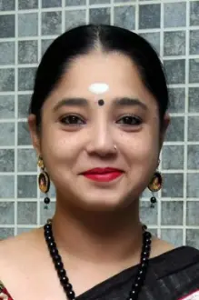 Aishwarya Bhaskar como: Priya's Mother