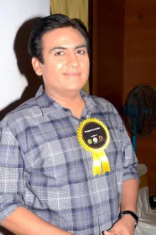 Dilip Joshi como: Jeetendra 'Jitubhai' B. Patel