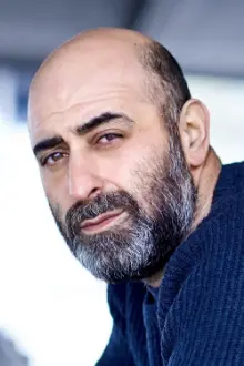 Özgür Karadeniz como: Georg Reimann