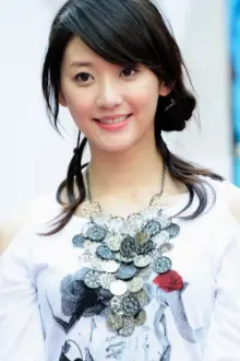 Shara Lin como: Wen Xi (Cola)