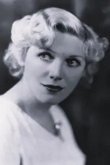 Enid Stamp-Taylor como: Yvonne