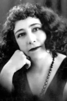 Emma Roldán como: Remedios