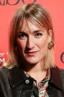 Cristina Alcázar como: Magdalena