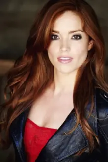 Brittany Adams como: Amy