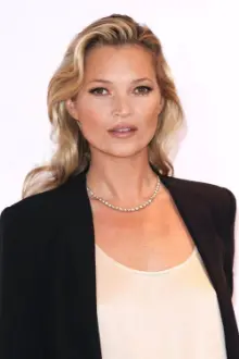 Kate Moss como: Ela mesma