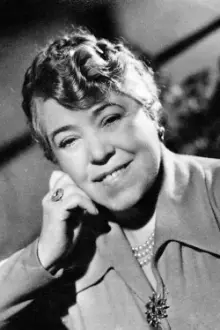 Muriel George como: Mrs. Drake