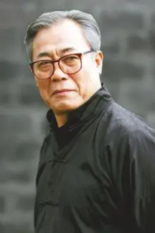 Feng Enhe como: 岳知春