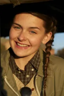 Mathilde Høgh Kølben como: Amalie