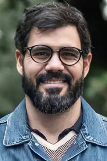 Juliano Cazarré como: Felipe