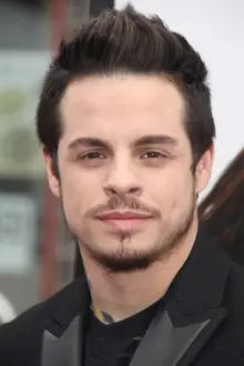 Casper Smart como: Anthony Santiago