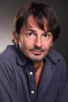 Olivier Brun como: Julien