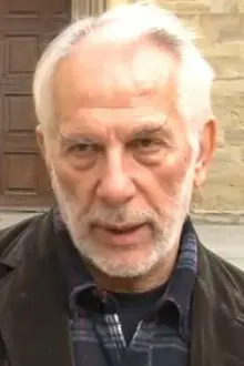 Alessandro Perrella como: 