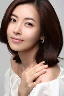 Hong So-hee como: 