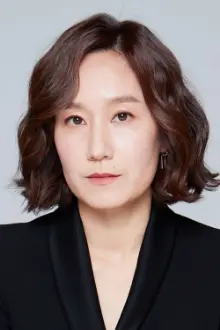 Park Mi-hyun como: Mi-na's mother