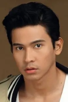 Enchong Dee como: Hulyong Manulat