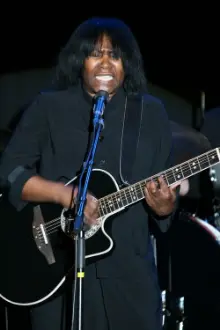 Joan Armatrading como: 