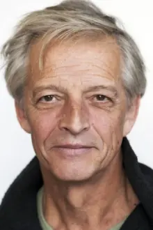 Réginald Huguenin como: Joël Farges (adult)