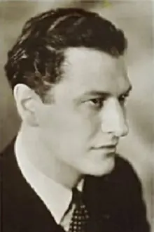 Peter Murray-Hill como: Basil Owen