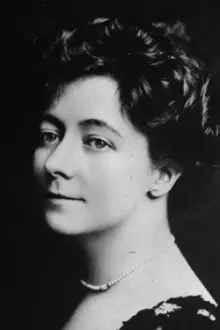 Cecilia Loftus como: Mrs. Sylvester