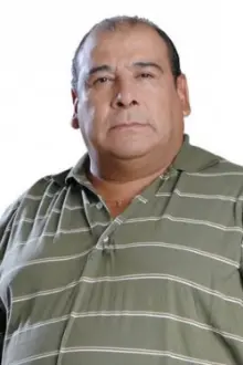 Roly Serrano como: Comisario Estévez