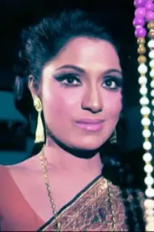 Bindu Desai como: CBI Officer Roopa Sharma