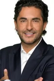 Raúl Araiza como: Juan Osorio