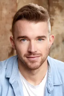 Chandler Massey como: 