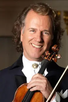 André Rieu como: Self - Maestro e Violinista