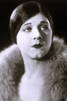 Lillian Rich como: Mary Thorne