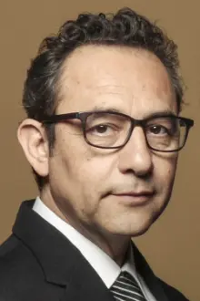 Daniel Muñoz como: Hector Rojas