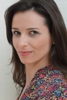 Mariana Loureiro como: Maria do Carmo