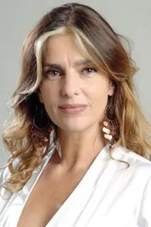 Silvia Kutika como: Verónica