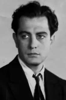 Juan Torena como: Alberto Burke