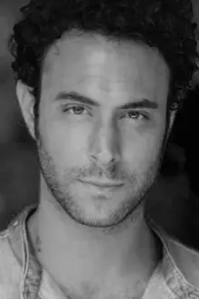 Alessio Vassallo como: Matteo Bussola