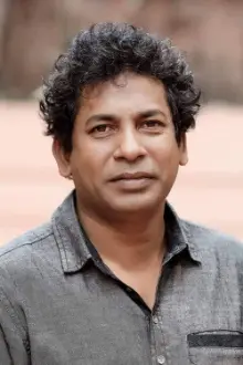 Mosharraf Karim como: Junayed