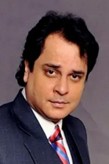 Mahesh Thakur como: Pankaj Sabharwal