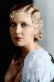 Miriam Seegar como: Doris Whitcomb